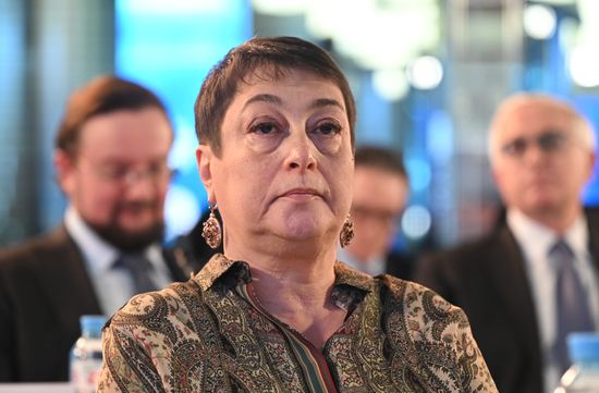 Выставка "Россия". Вице-премьер РФ  Д. Григоренко встретился с главами бизнес-сообществ