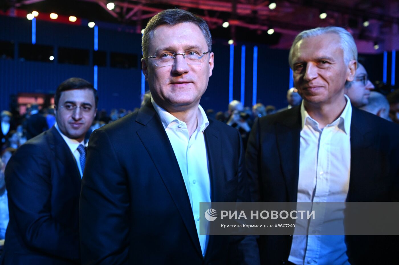 Выставка "Россия". Пленарная сессия "ТЭК России: новые возможности для развития"