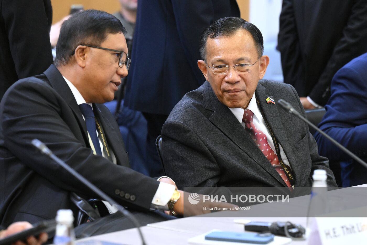 Выставка "Россия". IV заседание Межправительственной Российско-Мьянманской комиссии по торгово-экономическому сотрудничеству