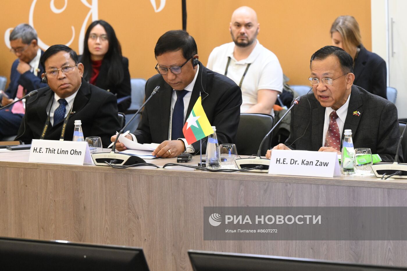 Выставка "Россия". IV заседание Межправительственной Российско-Мьянманской комиссии по торгово-экономическому сотрудничеству