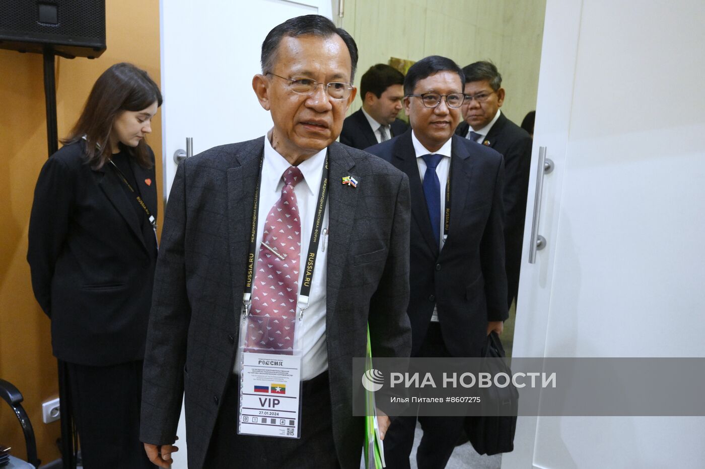 Выставка "Россия". IV заседание Межправительственной Российско-Мьянманской комиссии по торгово-экономическому сотрудничеству