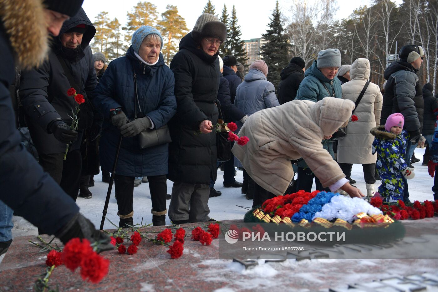 Памятные акции в городах России по случаю годовщины освобождения Ленинграда от фашистской блокады