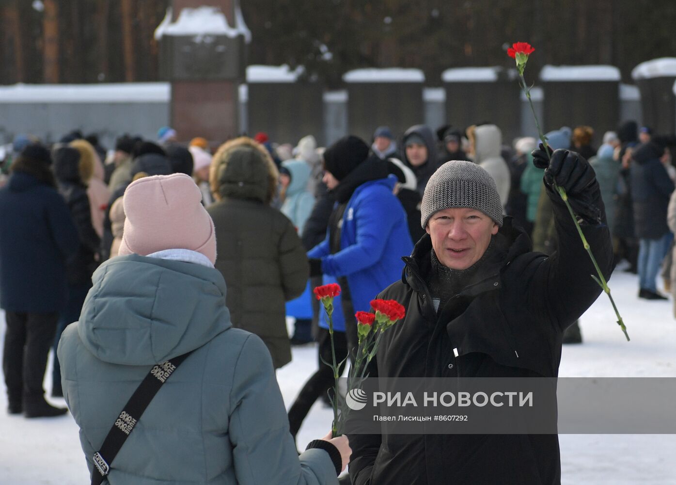 Памятные акции в городах России по случаю годовщины освобождения Ленинграда от фашистской блокады