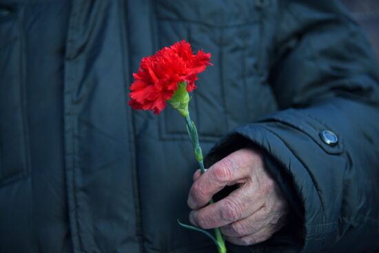 Памятные акции в городах России по случаю годовщины освобождения Ленинграда от фашистской блокады