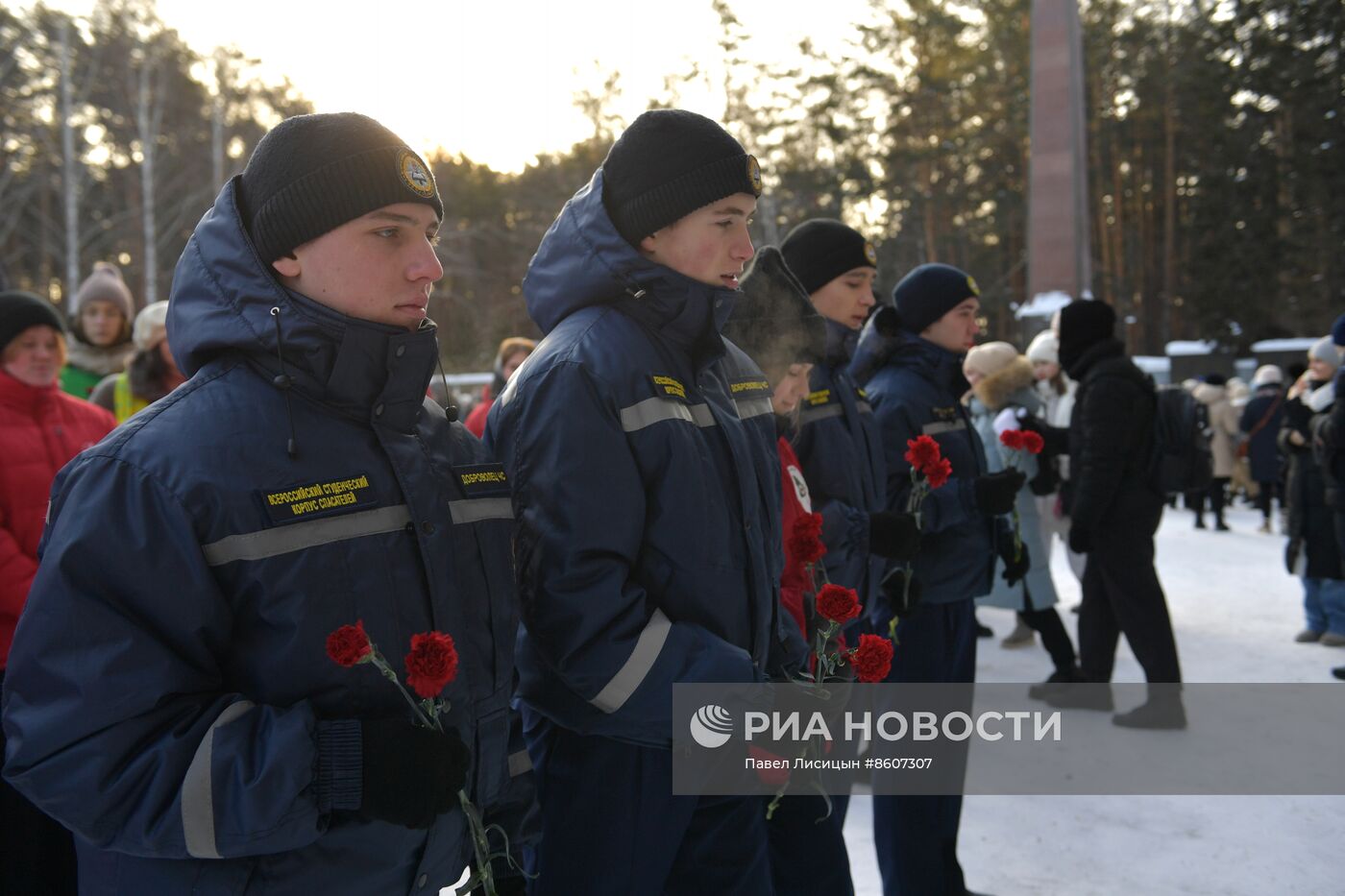 Памятные акции в городах России по случаю годовщины освобождения Ленинграда от фашистской блокады