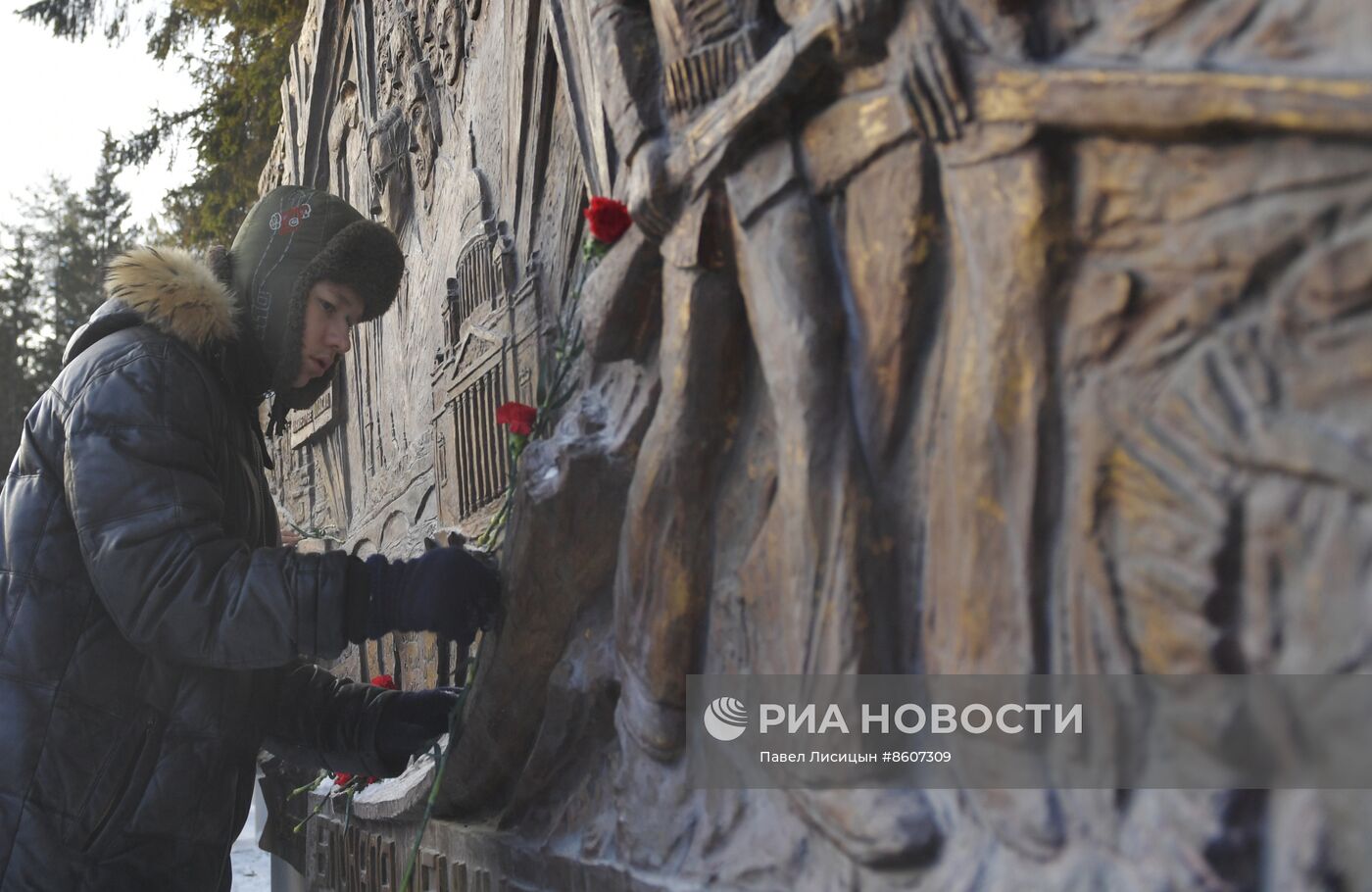 Памятные акции в городах России по случаю годовщины освобождения Ленинграда от фашистской блокады