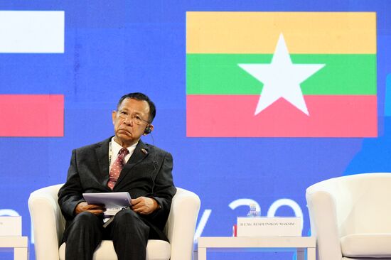 Выставка "Россия". Российско-Мьянманский бизнес-форум