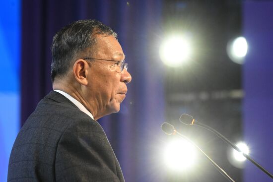 Выставка "Россия". Российско-Мьянманский бизнес-форум