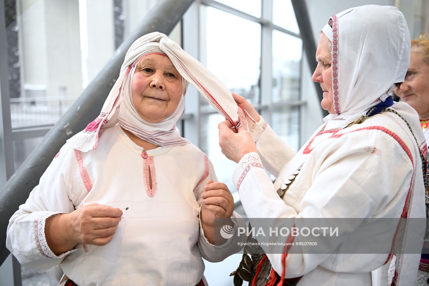 Работа выставки "Россия"