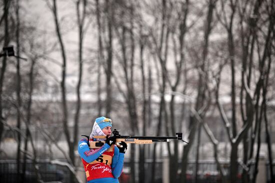 "Гонка звезд" по биатлону