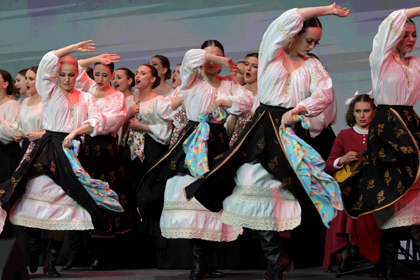 Выставка "Россия". Концертная программа "Приношение Подвигу"