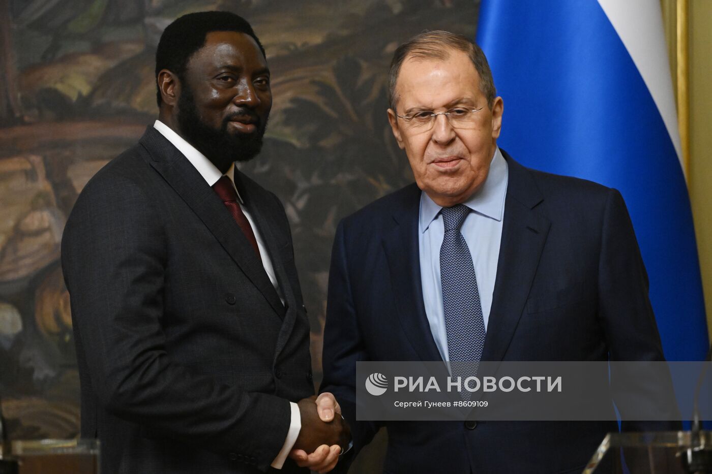 Встреча глав МИД РФ и Гамбии С. Лаврова и М. Тангары