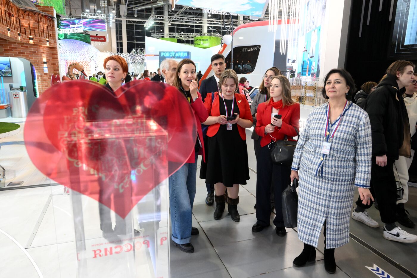 Выставка "Россия". Визит делегации доверенных лиц В. Путина