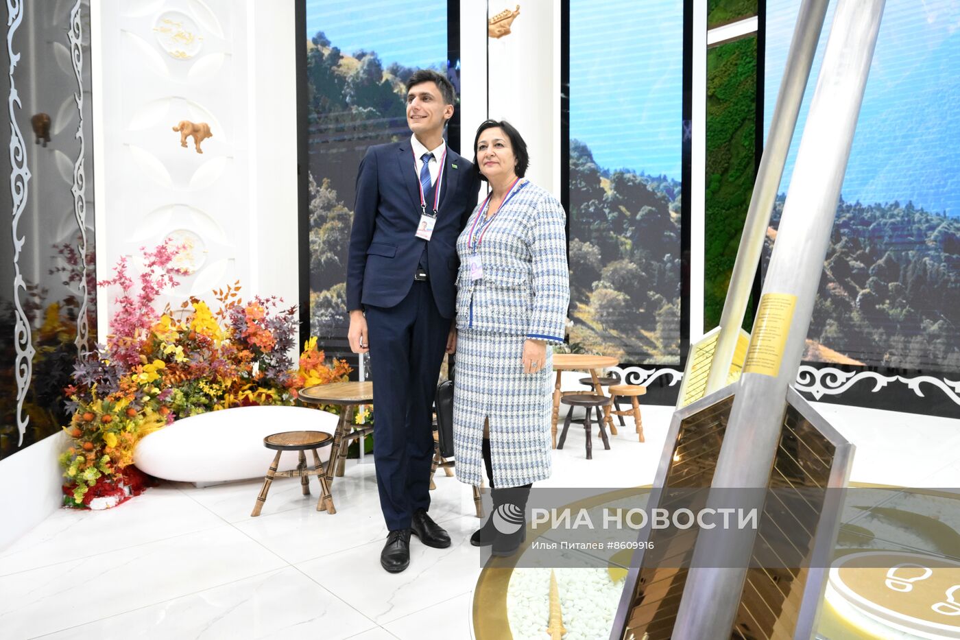 Выставка "Россия". Визит делегации доверенных лиц В. Путина