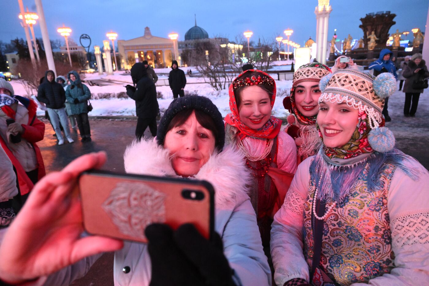 Выставка "Россия". Семейный интерактивный праздник - концерт "Здоровье - всему голова"