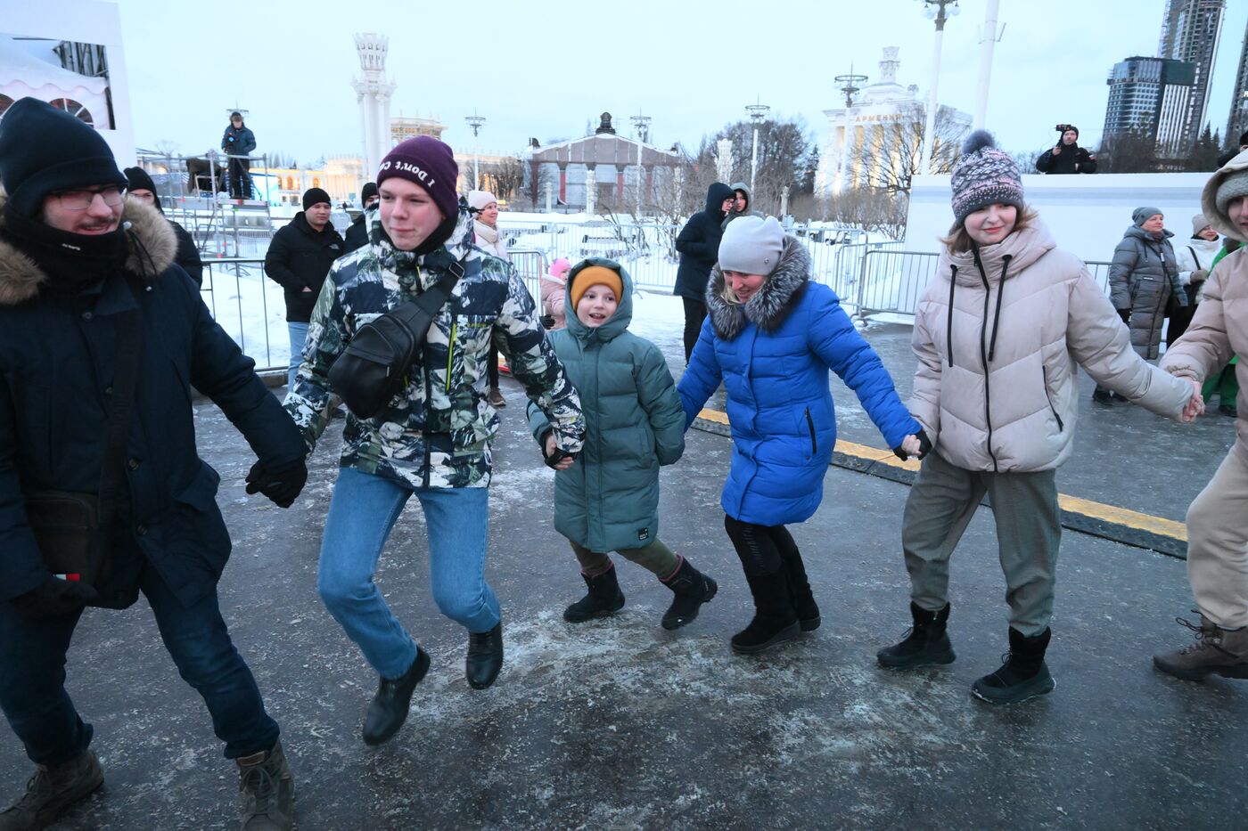 Выставка "Россия". Семейный интерактивный праздник - концерт "Здоровье - всему голова"