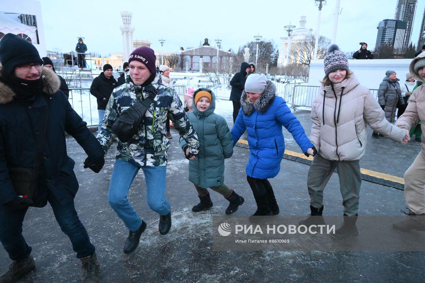 Выставка "Россия". Семейный интерактивный праздник - концерт "Здоровье - всему голова"