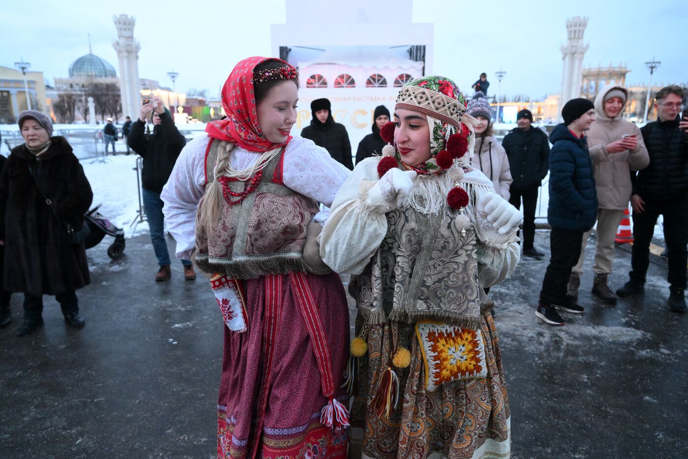 Выставка "Россия". Семейный интерактивный праздник - концерт "Здоровье - всему голова"