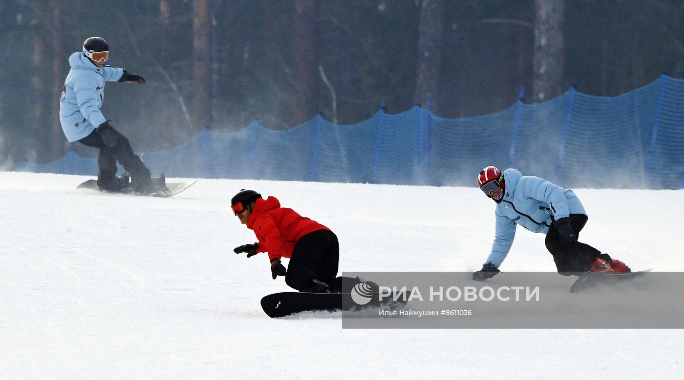 Открытие школы сноуборда олимпийского чемпиона В. Уайлда в Красноярске