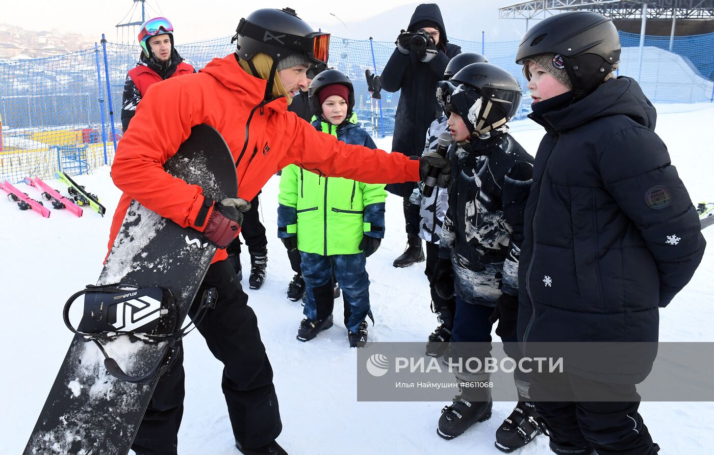 Открытие школы сноуборда олимпийского чемпиона В. Уайлда в Красноярске