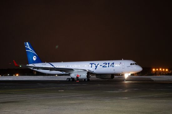 Первый коммерческий рейс лайнера Ту-214 а/к Red Wings после восстановления летной годности