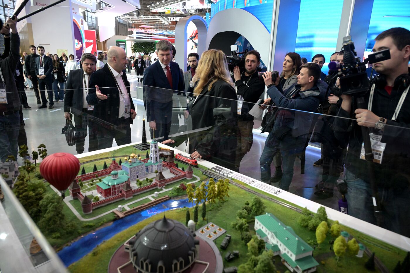 Выставка "Россия". День туризма