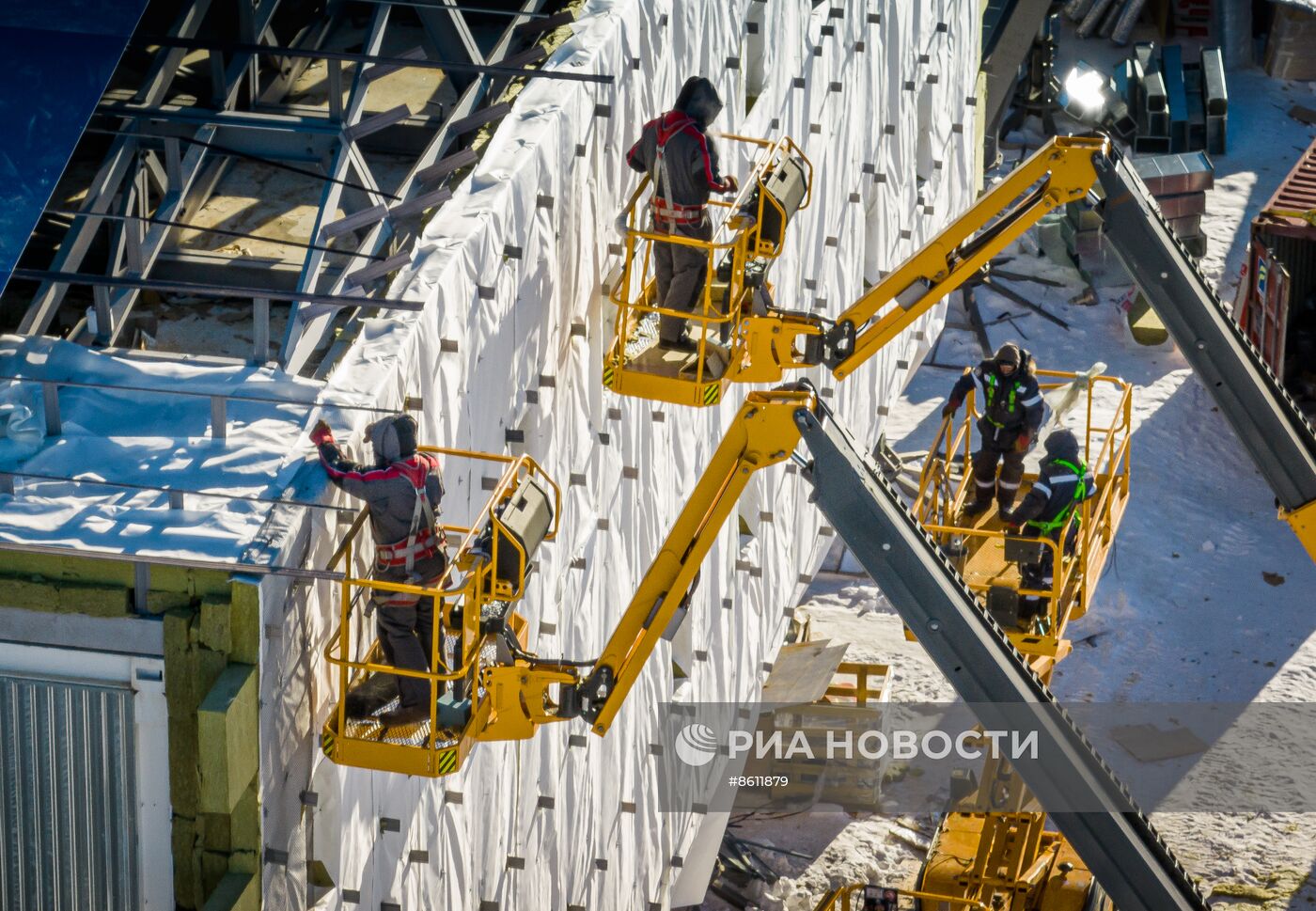 Мероприятие по случаю ввода в опытную эксплуатацию нового зимовочного комплекса станции "Восток" в Антарктиде