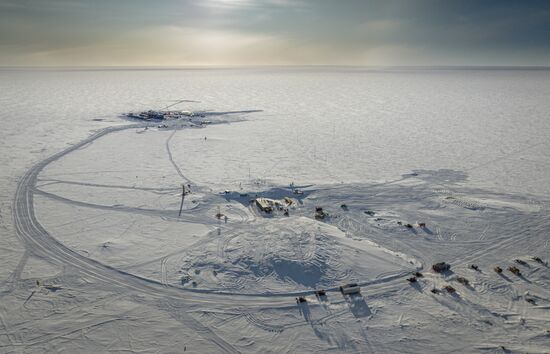 Мероприятие по случаю ввода в опытную эксплуатацию нового зимовочного комплекса станции "Восток" в Антарктиде