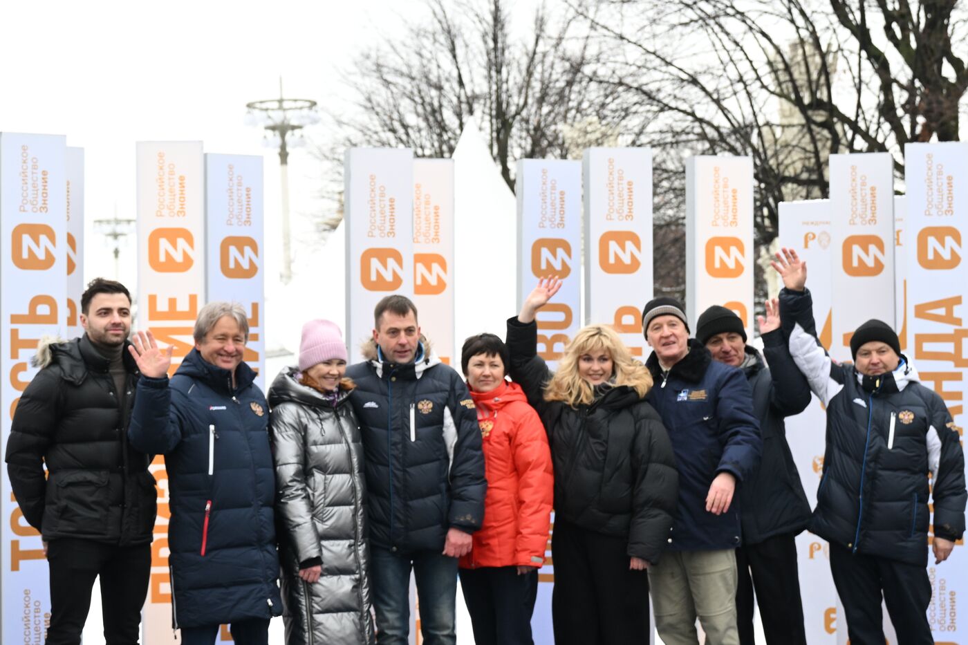 Выставка "Россия". Торжественное открытие новой экспозиции "Аллеи славы" и закладка медалей чемпионами