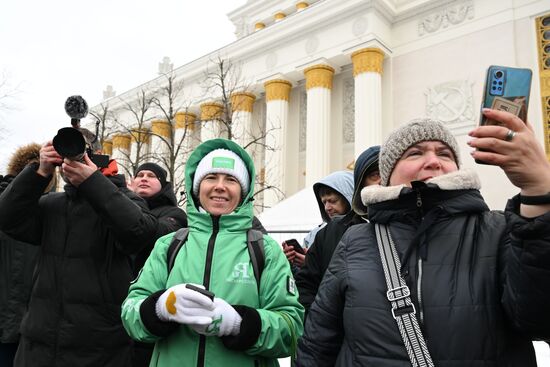 Выставка "Россия". Торжественное открытие новой экспозиции "Аллеи славы" и закладка медалей чемпионами