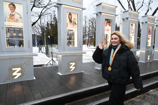 Выставка "Россия". Торжественное открытие новой экспозиции "Аллеи славы" и закладка медалей чемпионами