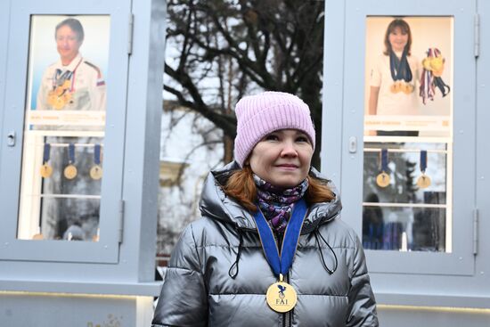 Выставка "Россия". Торжественное открытие новой экспозиции "Аллеи славы" и закладка медалей чемпионами