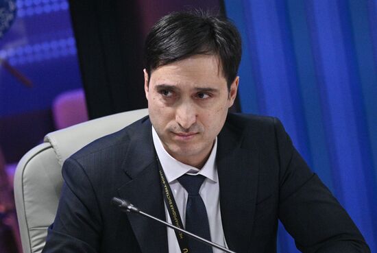 Выставка "Россия". Круглый стол "Развитие инфраструктуры на территории ДНР, ЛНР, Херсонской и Запорожской областей"