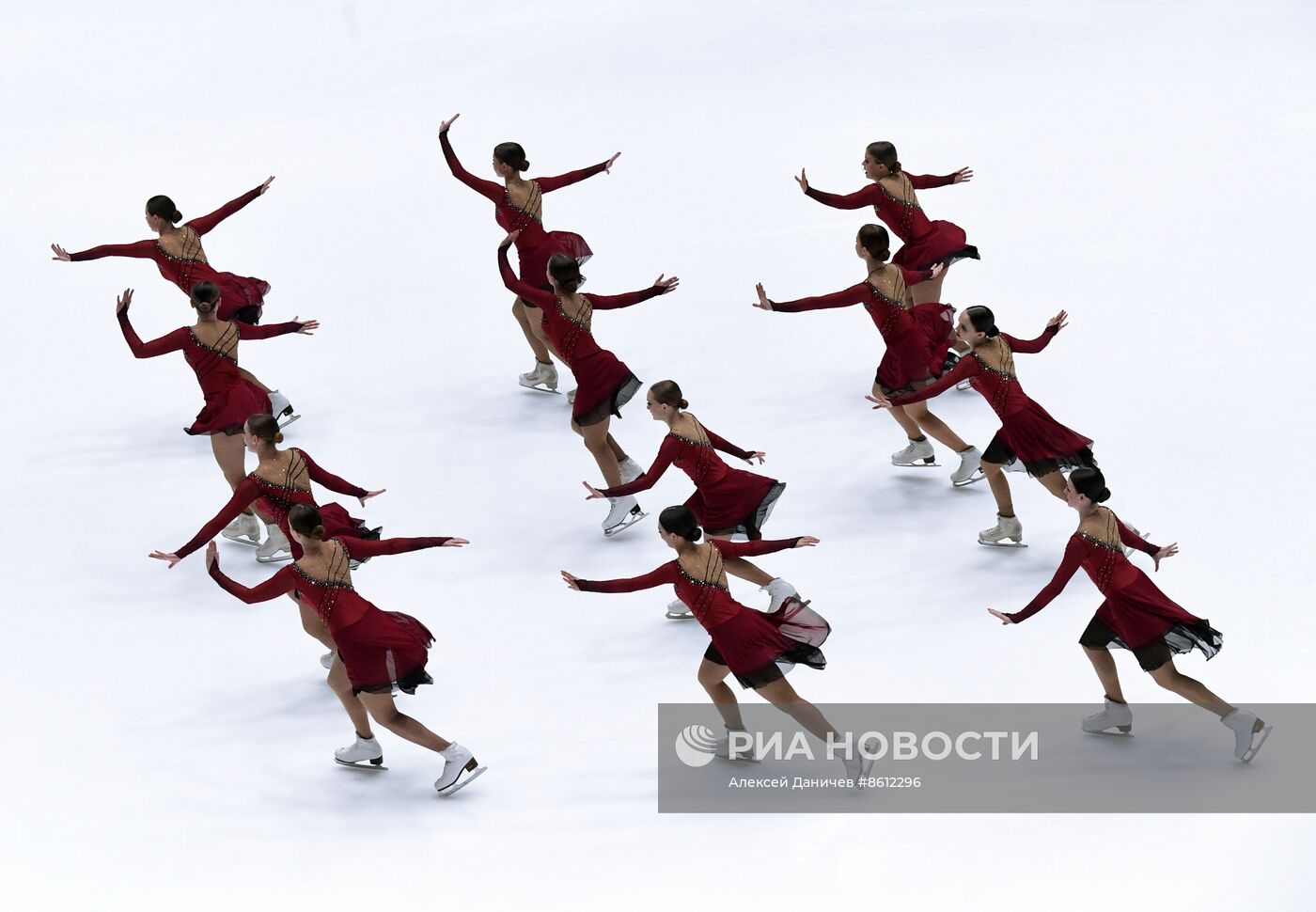 III этап Кубка России и всероссийские соревнования по синхронному катанию "Кубок МАВИС"