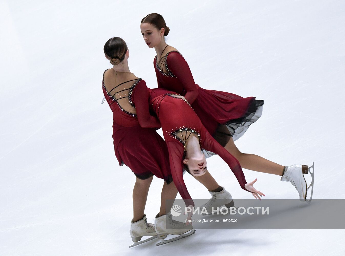 III этап Кубка России и всероссийские соревнования по синхронному катанию "Кубок МАВИС"