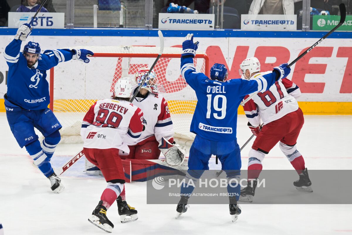 Хоккей. КХЛ. Матч "Динамо" - "Локомотив"