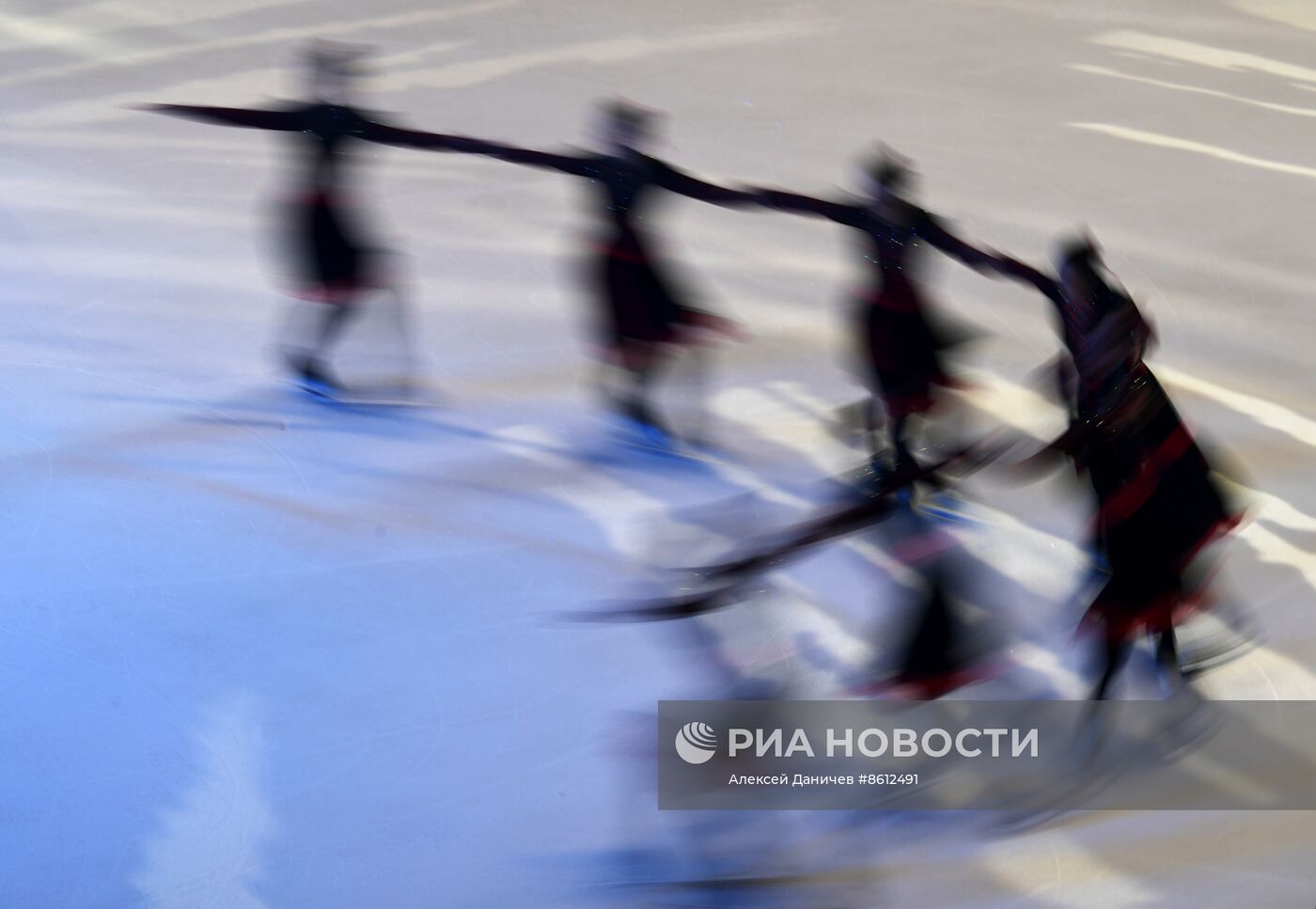 III этап Кубка России и всероссийские соревнования по синхронному катанию "Кубок МАВИС"