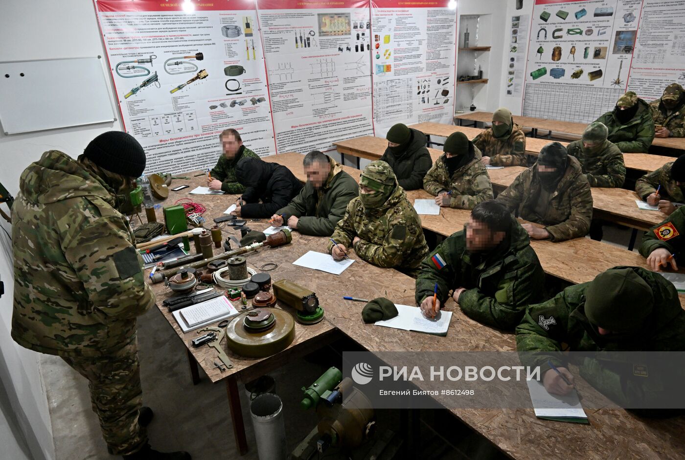 Работа учебного центра на базе отдельного инженерно-саперного батальона им. Д.М. Карбышева в зоне СВО