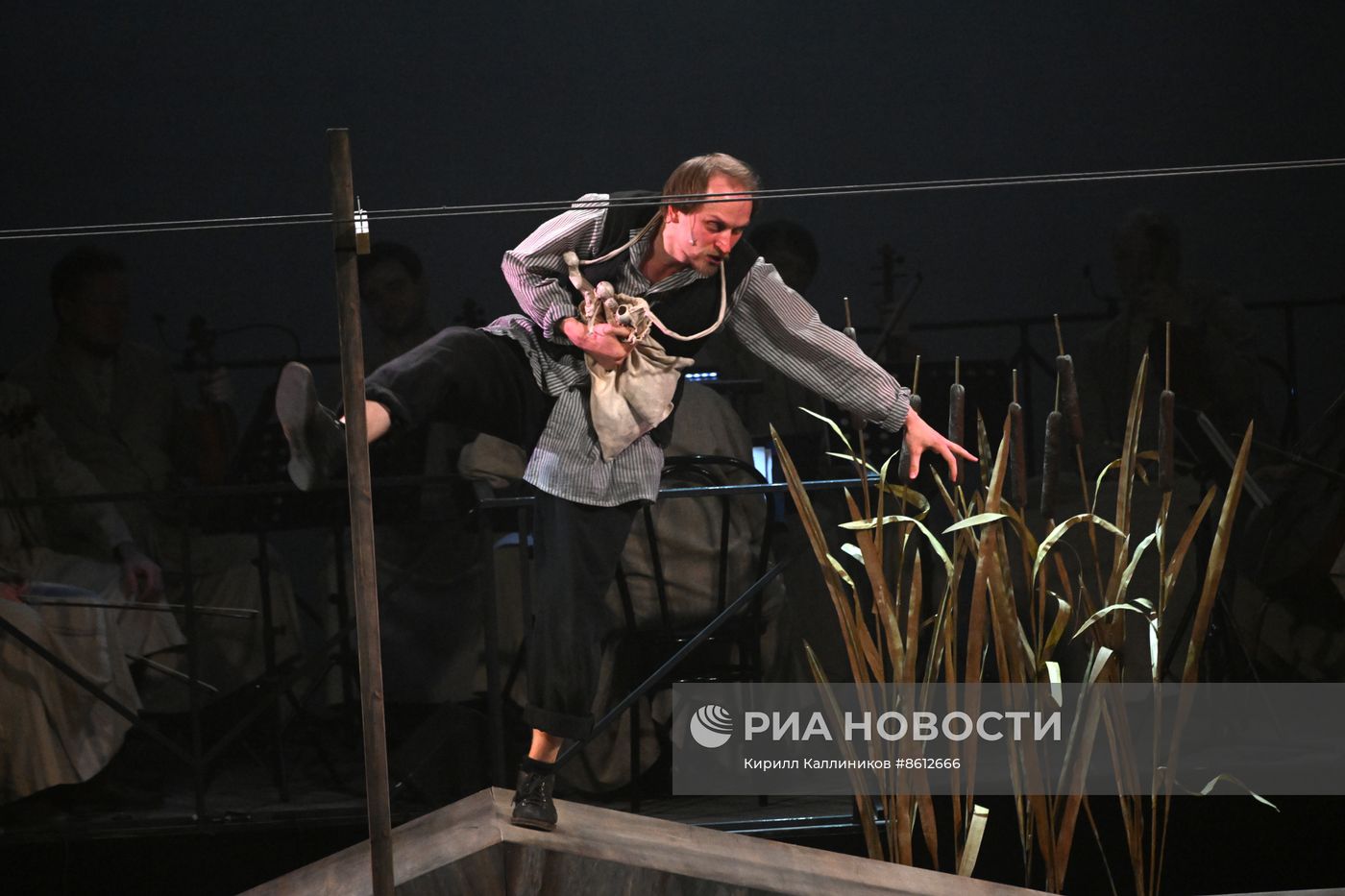 Спектакль "Соборяне. Картины русской жизни" в театре Гоголя