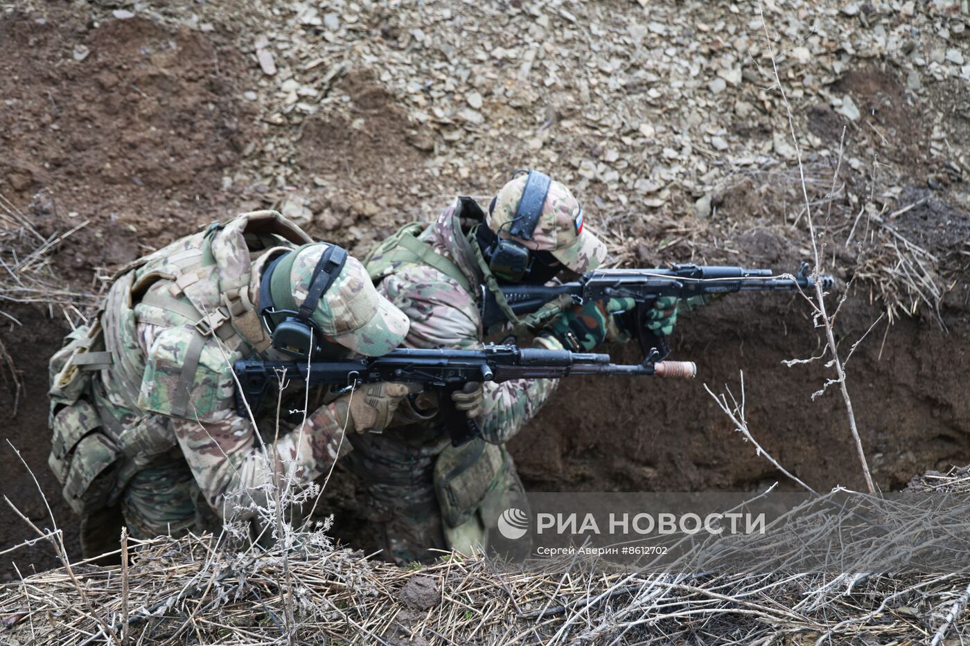 Учения штурмовиков добровольческого подразделения "Барс-13" в ДНР