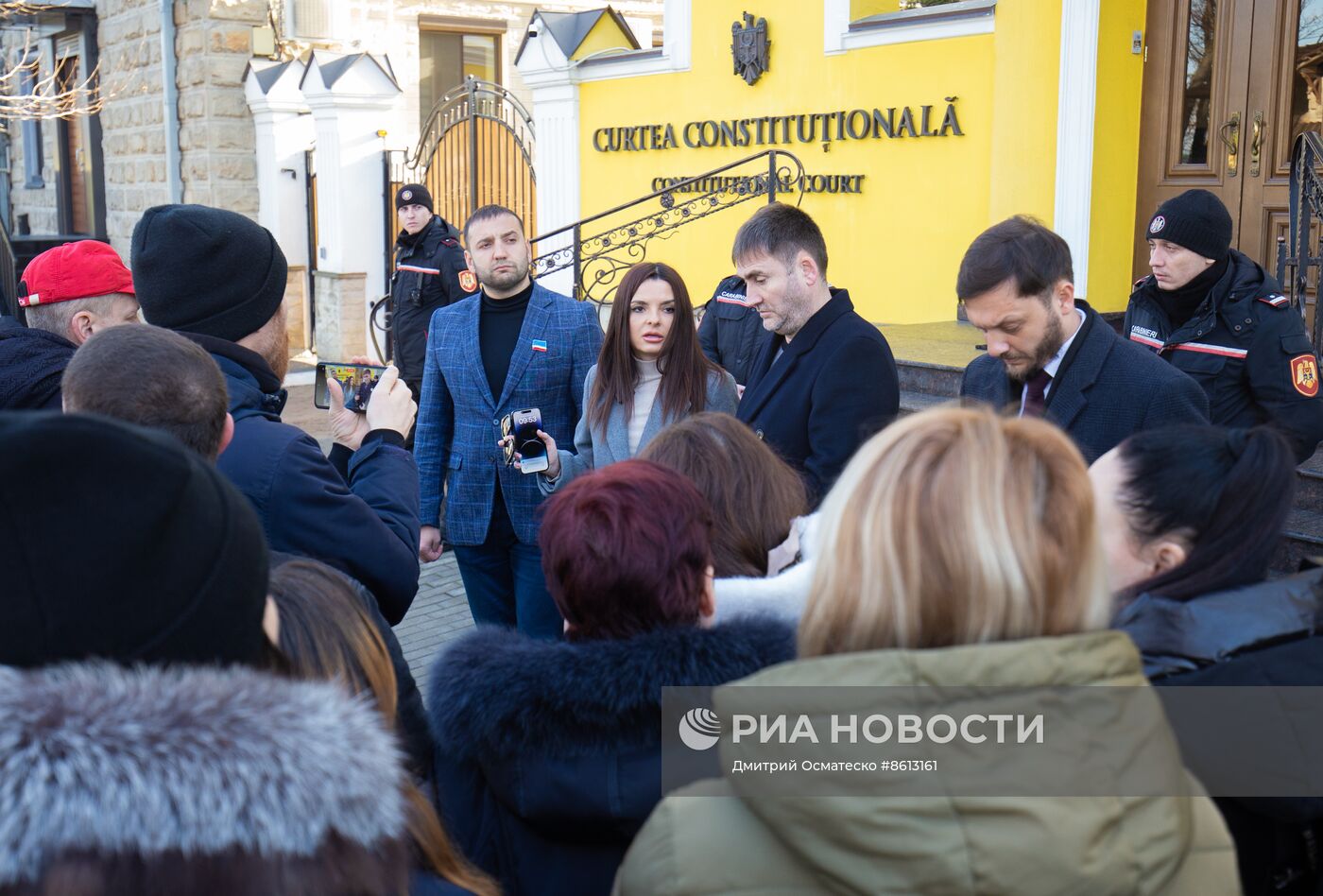 Представители Гагаузии провели пикет у здания Конституционного суда Молдавии