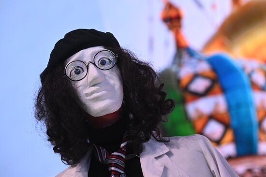 Международная выставка-форум "Россия"
Выступление умного Робота Роботецкого, павильон №75
Место: Россия, Москва. Автор: Кирилл Зыков/РИА Новости. Выставка "Россия". Выступление умного Робота Роботецкого