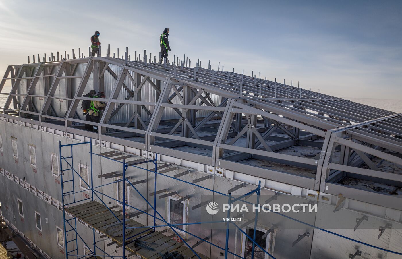 Мероприятие по случаю ввода в опытную эксплуатацию нового зимовочного комплекса станции "Восток" в Антарктиде