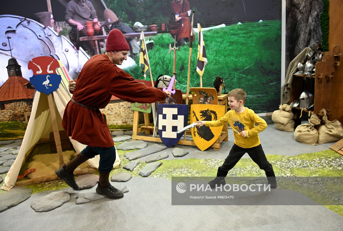 Работа выставки "Россия"