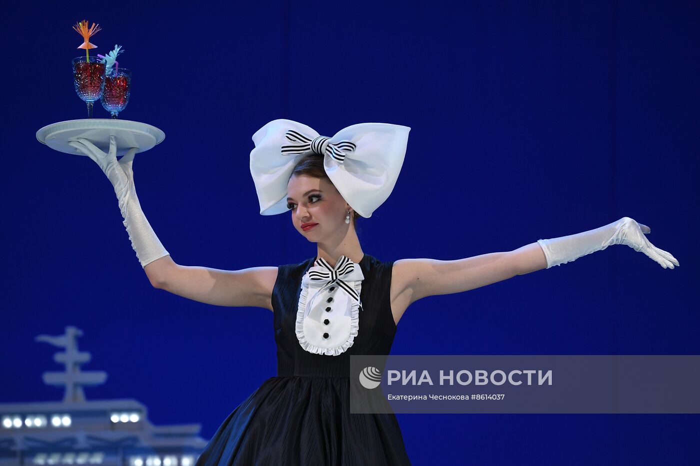 Спектакль "Человек и джентльмен" в Московском драматическом театре имени А.С. Пушкина