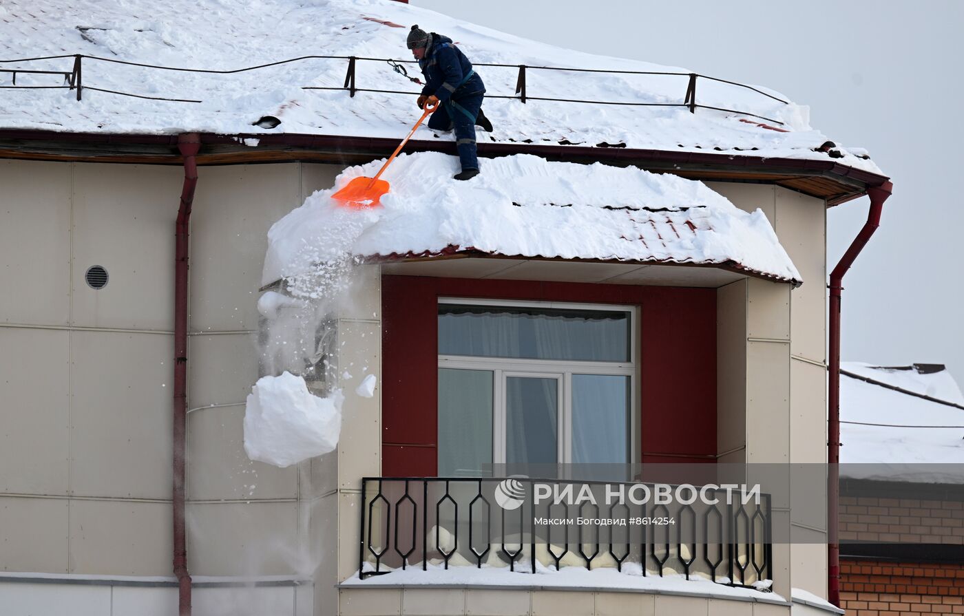 Рекордное количество снега выпало в Казани