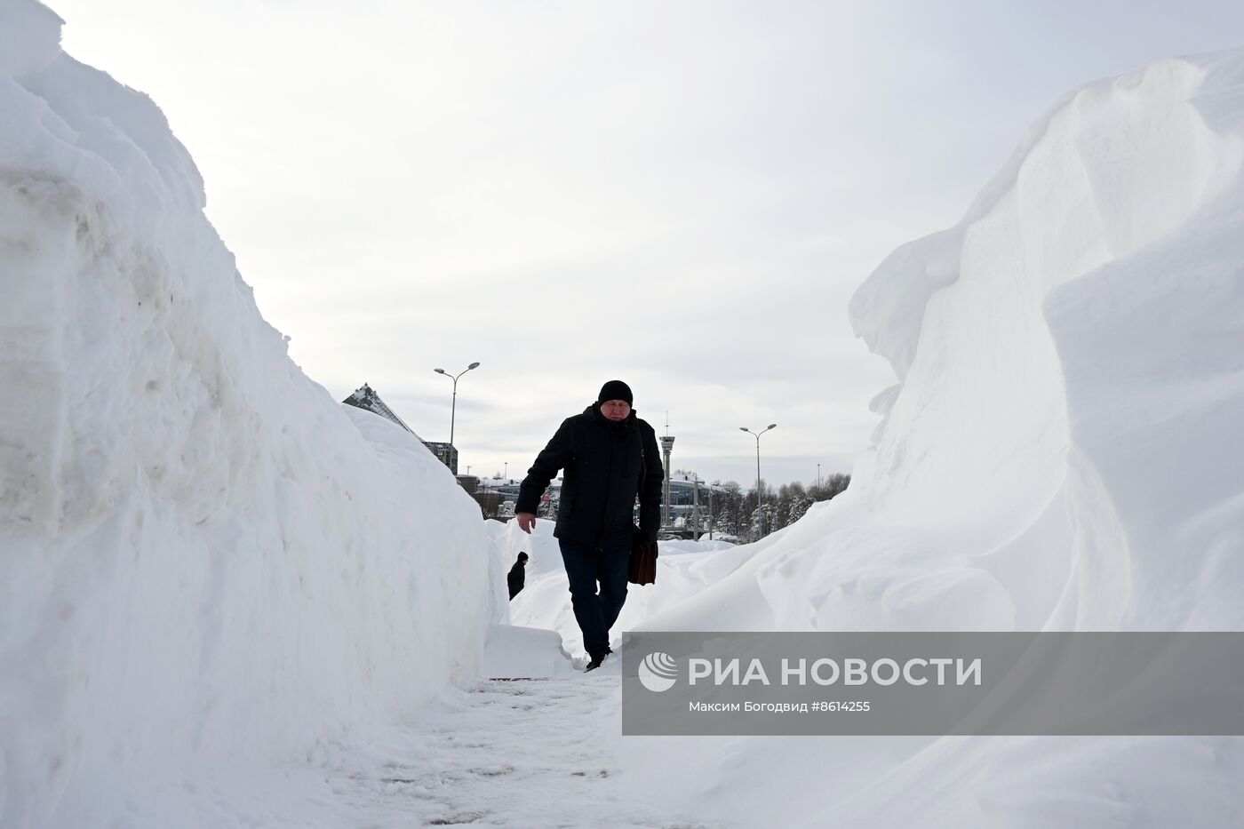 Рекордное количество снега выпало в Казани