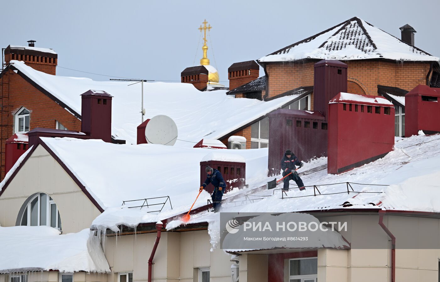 Рекордное количество снега выпало в Казани