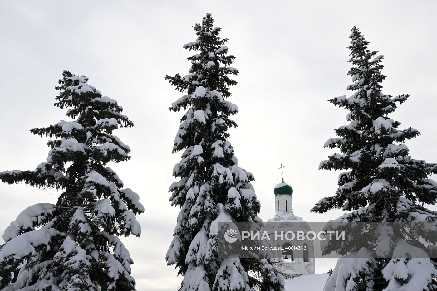 Рекордное количество снега выпало в Казани