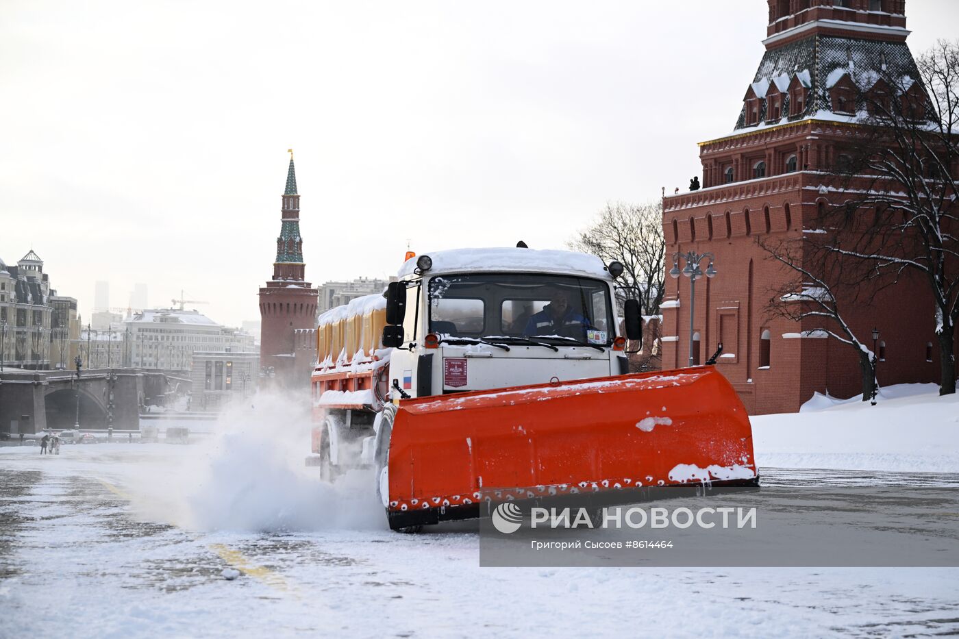 Последствия снегопада в Москве